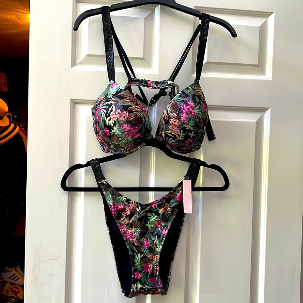 NWT! Victoria’s S bling swim new with tags/ 38c bra XL swim panty. Rhinestones!